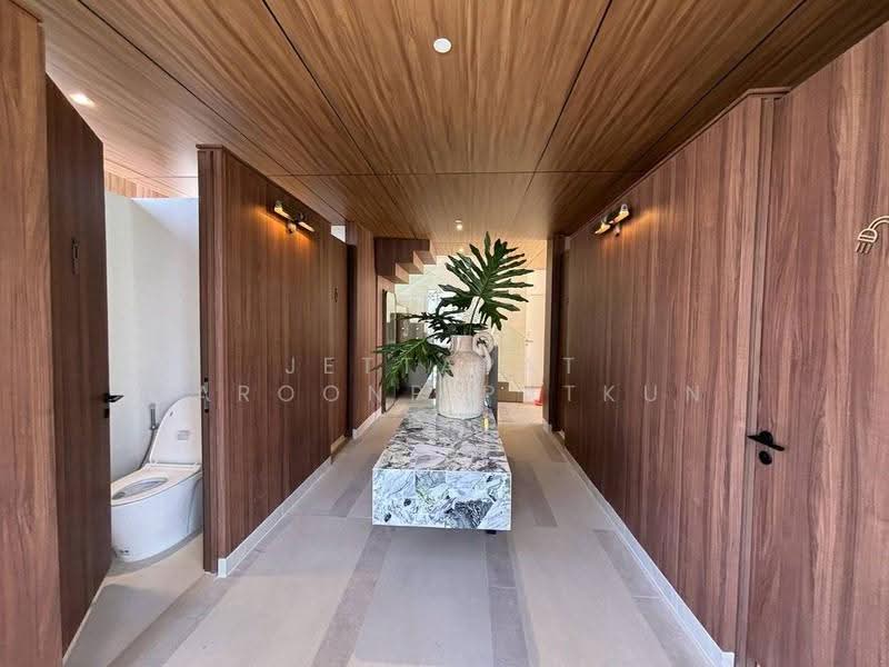 ROMM Convent, Bangkok, 42 Convent Road, Silom, Bang Rak, Bangkok, 2 Bedrooms, 60 sqm, Condo For Rent, by Jettapat Jaroonpipatkun, 500644001 - DDproperty.com