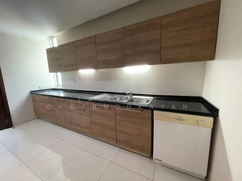 Vasu The Residence, Bangkok, Soi Sukhumvit 55, Khlong Tan Nua, Watthana, Bangkok, 3 Bedrooms, 231 sqm, Apartment For Rent, by Tanakrit Chotbuddkayan, 500644028 - DDproperty.com