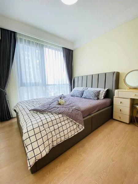 Regal Sathon-Naradhiwas, Bangkok, Naradhiwas Rajanagarindra Road, Thung Maha Mek, Sathon, Bangkok, 1 Bedroom, 35 sqm, Condo For Rent, by Thanyalak Ajmera, 500644050 - DDproperty.com
