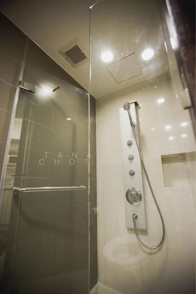 ASHTON Morph 38, Bangkok, 88 Soi Sukhumvit 38, Phra Kanong, Khlong Toei, Bangkok, 1 Bedroom, 40 sqm, Condo For Rent, by Tanakrit Chotbuddkayan, 500644107 - DDproperty.com