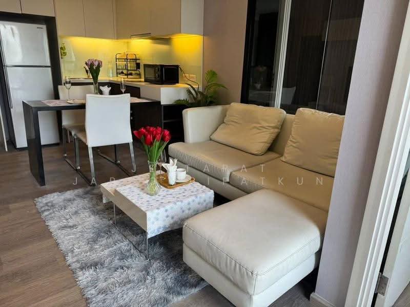 Urbano Absolute Sathon-Taksin, Bangkok, 345 Charoen Nakhon 14/2 Alley, Khlong Ton Sai, Khlong San, Bangkok, 1 Bedroom, 38 sqm, Condo For Rent, by Jettapat Jaroonpipatkun, 500644156 - DDproperty.com