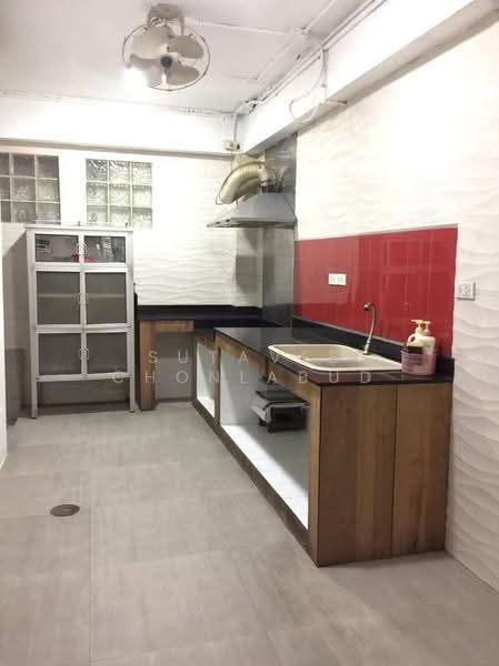 5-BR Townhouse, Bangkok, Praborommaharatchawang, Phra Nakhon, Bangkok, 5 Bedrooms, 80 sqm, Townhouse For Sale, by Sutavee Chonlabud, 500644505 - DDproperty.com