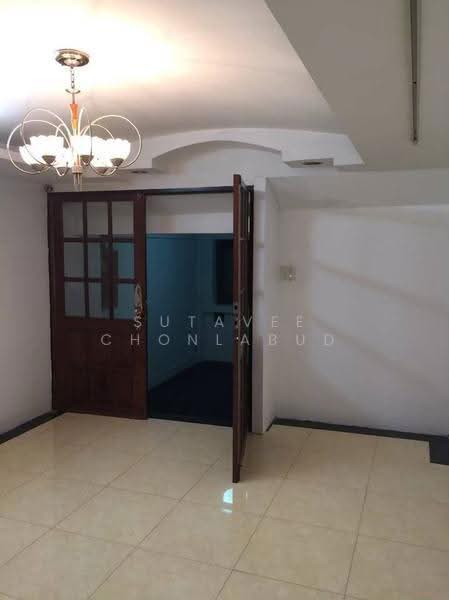 5-BR Townhouse, Bangkok, Praborommaharatchawang, Phra Nakhon, Bangkok, 5 Bedrooms, 80 sqm, Townhouse For Sale, by Sutavee Chonlabud, 500644505 - DDproperty.com