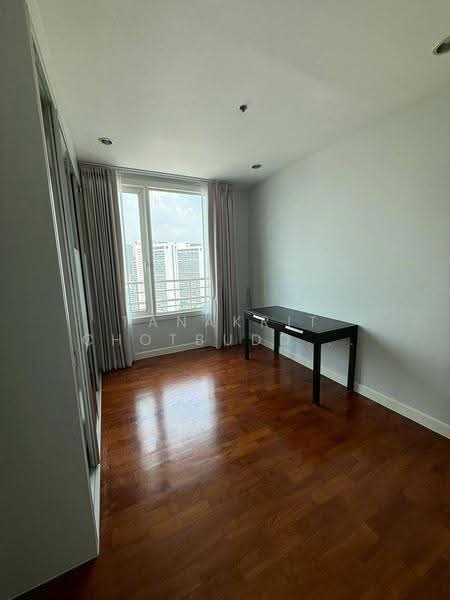 Siri Residence, Bangkok, 21 Soi Sukhumvit 24, Khong Tan, Khlong Toei, Bangkok, 3 Bedrooms, 168 sqm, Condo For Rent, by Tanakrit Chotbuddkayan, 500644559 - DDproperty.com