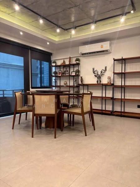 Saranjai Mansion, Bangkok, Soi Sukhumvit 6, Khlong Toei, Bangkok, 2 Bedrooms, 150 sqm, Condo For Rent, by Pawanrat Panchawanon, 500644683 - DDproperty.com