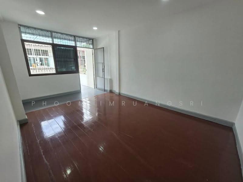 3-BR Townhouse, Bangkok, Huai Khwang, Bangkok, 3 Bedrooms, 168 sqm, Townhouse For Sale, by Phoom Imruangsri, 500644708 - DDproperty.com