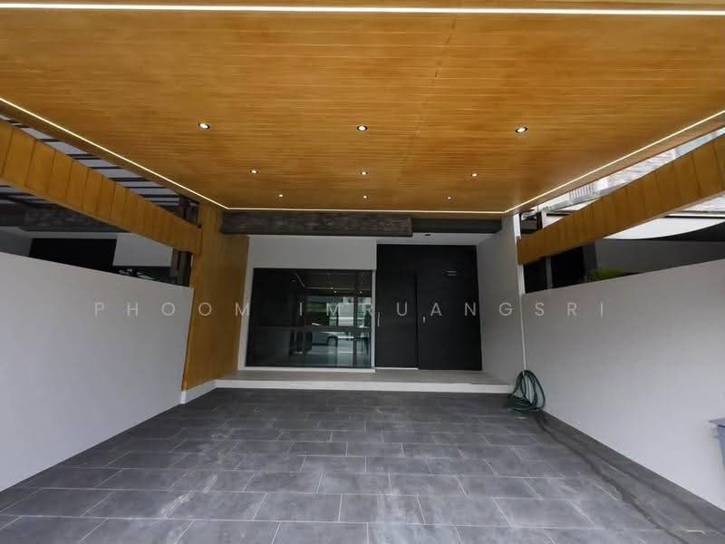3 BR house, Bangkok, Praborommaharatchawang, Phra Nakhon, Bangkok, 3 Bedrooms, 224 sqm, Single Detached House For Sale, by Phoom Imruangsri, 500644713 - DDproperty.com