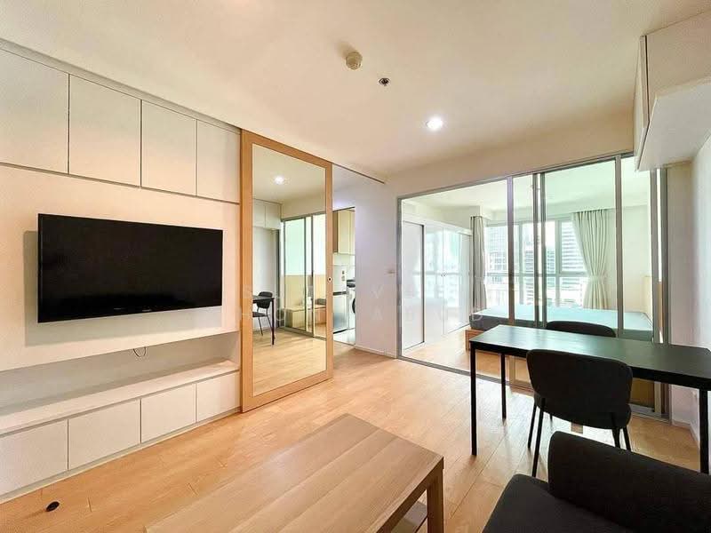 Rhythm Sathorn-Narathiwas, Bangkok, 651 Naradhiwas Rajanagarindra Road, Thung Maha Mek, Sathon, Bangkok, 1 Bedroom, 38 sqm, Condo For Sale, by Sutavee Chonlabud, 500644757 - DDproperty.com
