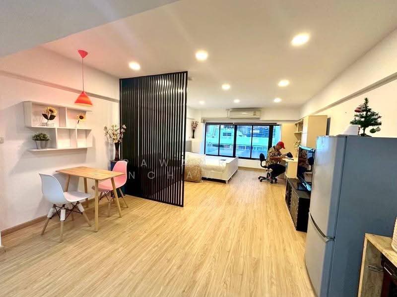 Pathumwan Place condominium, Bangkok, 1 Rama 1, Wang Mai, Pathum Wan, Bangkok, Studio, 47 sqm, Condo For Rent, by Pawanrat Panchawanon, 500644935 - DDproperty.com