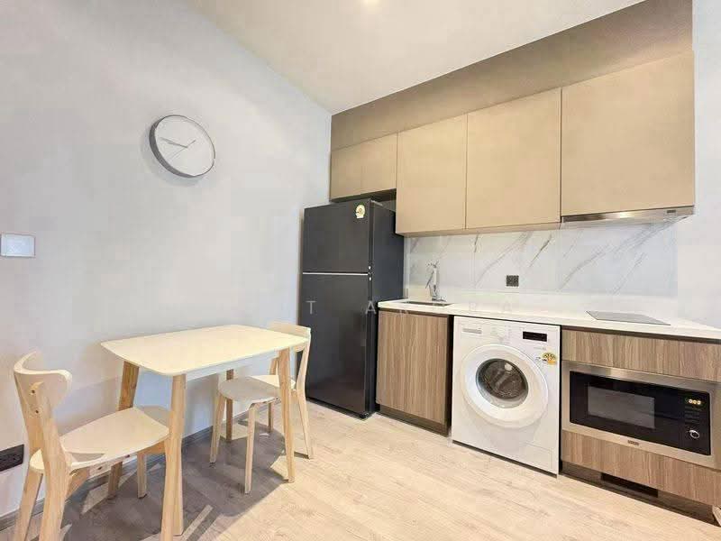 Rhythm Ekkamai Estate, Bangkok, Soi Sukhumvit 63, Khlongtoei Nua, Watthana, Bangkok, 1 Bedroom, 40 sqm, Condo For Rent, by Vinit Arora, 500645006 - DDproperty.com