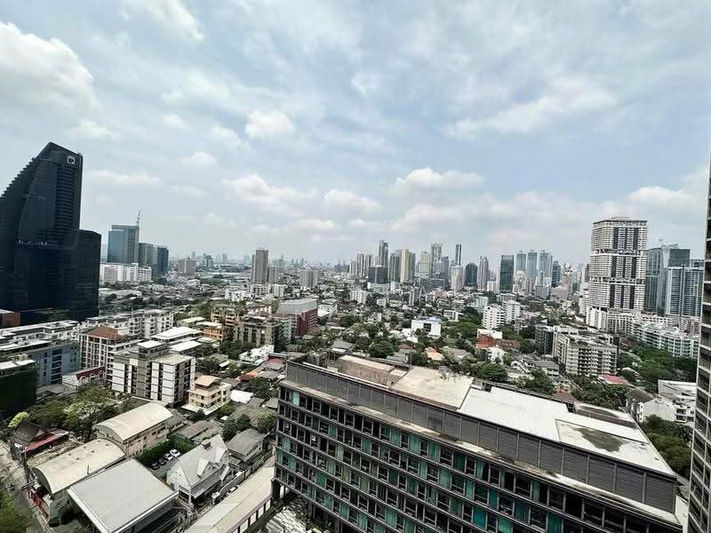 The Esse Sukhumvit 36, Bangkok, Soi Sukhumvit 36, Sukhumvit Road, Phra Kanong, Khlong Toei, Bangkok, 1 Bedroom, 39 sqm, Condo For Sale, by Jettapat Jaroonpipatkun, 500645221 - DDproperty.com