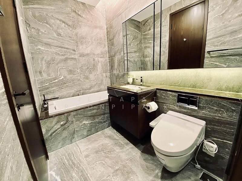 The Esse Sukhumvit 36, Bangkok, Soi Sukhumvit 36, Sukhumvit Road, Phra Kanong, Khlong Toei, Bangkok, 1 Bedroom, 39 sqm, Condo For Sale, by Jettapat Jaroonpipatkun, 500645221 - DDproperty.com