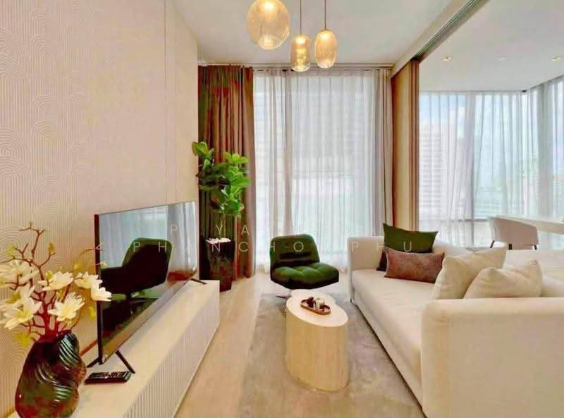 ASHTON Silom, Bangkok, 166 Silom Road, Bang Rak, Bangkok, 1 Bedroom, 50 sqm, Condo For Rent, by Piyathida Phanchomphu, 500645253 - DDproperty.com
