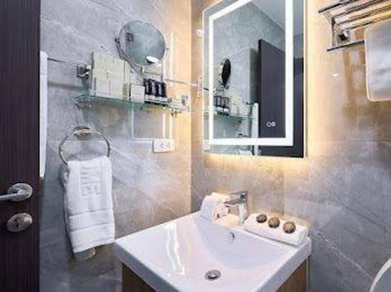 The Base Park East Sukhumvit 77, Bangkok, 99 Soi Pridi Banomyong 2, Phra Kanong Nua, Watthana, Bangkok, 1 Bedroom, 32 sqm, Condo For Rent, by Sutavee Chonlabud, 500645355 - DDproperty.com