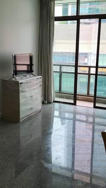 Lumpini Park View, Bangkok, Rama 4, Thung Maha Mek, Sathon, Bangkok, 1 Bedroom, 60 sqm, Condo For Rent, by Piyathida Phanchomphu, 500645372 - DDproperty.com