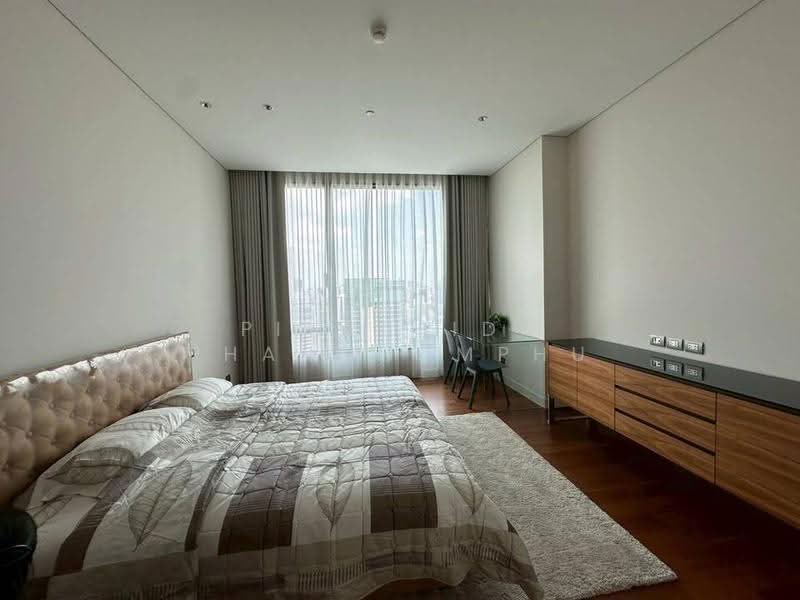 Sindhorn Residence, Bangkok, 54 Soi Ton Son, Lumphini, Pathum Wan, Bangkok, 2 Bedrooms, 117 sqm, Condo For Rent, by Piyathida Phanchomphu, 500645381 - DDproperty.com