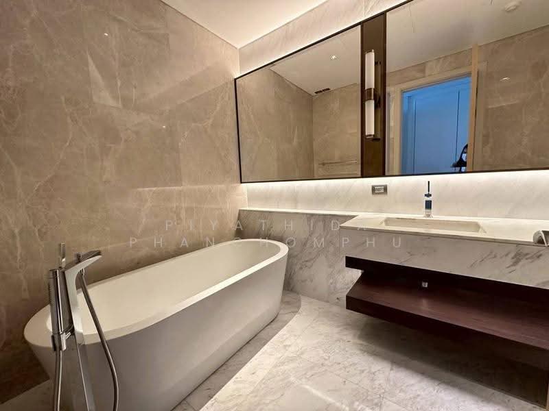 Sindhorn Residence, Bangkok, 54 Soi Ton Son, Lumphini, Pathum Wan, Bangkok, 2 Bedrooms, 117 sqm, Condo For Rent, by Piyathida Phanchomphu, 500645381 - DDproperty.com