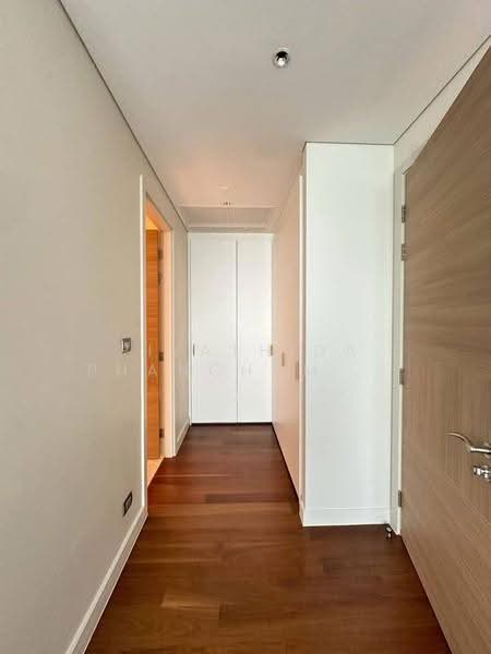 Sindhorn Residence, Bangkok, 54 Soi Ton Son, Lumphini, Pathum Wan, Bangkok, 2 Bedrooms, 117 sqm, Condo For Rent, by Piyathida Phanchomphu, 500645381 - DDproperty.com