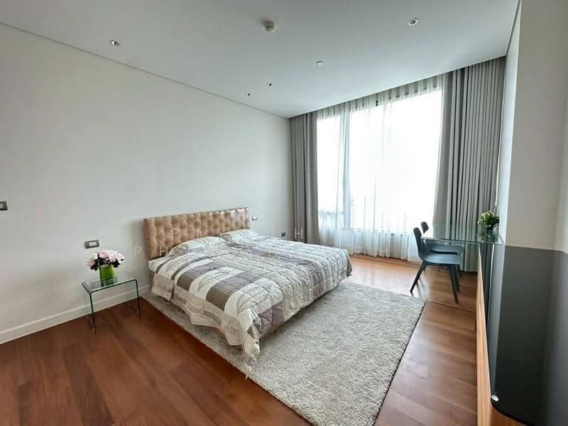 Sindhorn Residence, Bangkok, 54 Soi Ton Son, Lumphini, Pathum Wan, Bangkok, 2 Bedrooms, 117 sqm, Condo For Rent, by Piyathida Phanchomphu, 500645381 - DDproperty.com