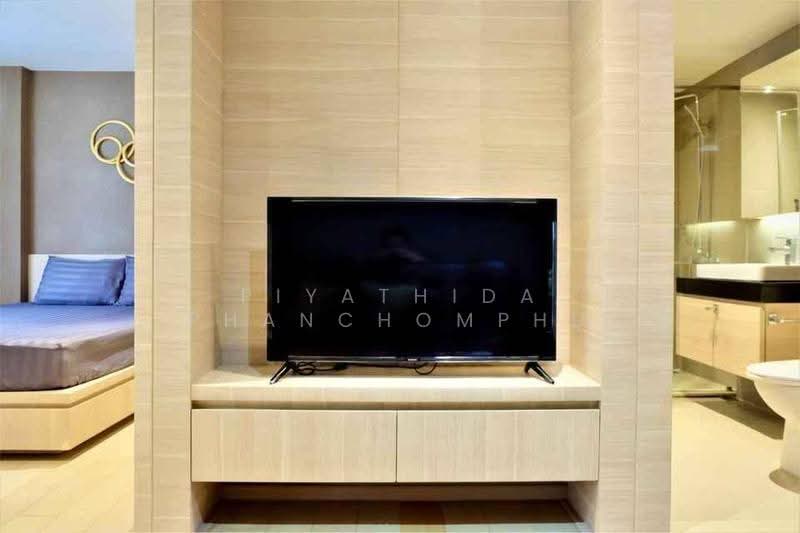 Klass Silom, Bangkok, 52 Silom Road, Silom, Bang Rak, Bangkok, 1 Bedroom, 34 sqm, Condo For Rent, by Piyathida Phanchomphu, 500645412 - DDproperty.com