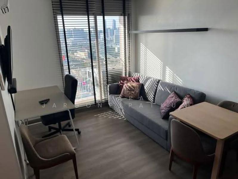 Thru Thonglor, Bangkok, Petchaburi Road, Bang Kapi, Huai Khwang, Bangkok, 1 Bedroom, 31 sqm, Condo For Rent, by Jettapat Jaroonpipatkun, 500645538 - DDproperty.com
