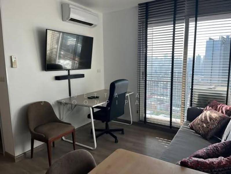 Thru Thonglor, Bangkok, Petchaburi Road, Bang Kapi, Huai Khwang, Bangkok, 1 Bedroom, 31 sqm, Condo For Rent, by Jettapat Jaroonpipatkun, 500645538 - DDproperty.com