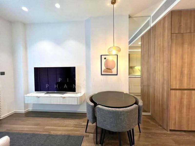 MUNIQ Sukhumvit 23, Bangkok, 17 Sukhumvit 23, Khlongtoei Nua, Watthana, Bangkok, 1 Bedroom, 43 sqm, Condo For Rent, by Piyathida Phanchomphu, 500645664 - DDproperty.com