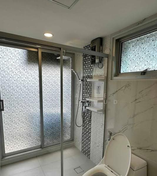 Supalai Park Ekkamai-Thonglor, Bangkok, Petchaburi Road, Bang Kapi, Huai Khwang, Bangkok, 2 Bedrooms, 70 sqm, Condo For Sale, by Sutavee Chonlabud, 500645760 - DDproperty.com
