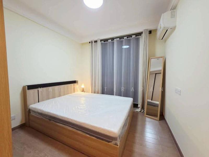 Regal Sathon-Naradhiwas, Bangkok, Naradhiwas Rajanagarindra Road, Thung Maha Mek, Sathon, Bangkok, 1 Bedroom, 37 sqm, Condo For Rent, by Nat Tantirapan, 500645835 - DDproperty.com