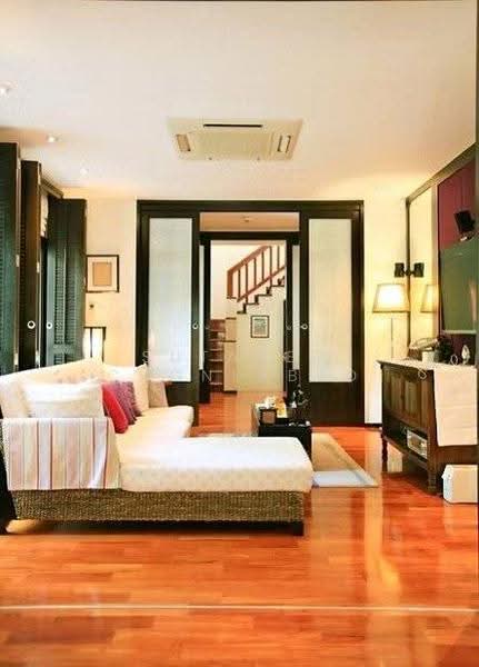 4 BR house, Bangkok, Praborommaharatchawang, Phra Nakhon, Bangkok, 4 Bedrooms, 297 sqm, Single Detached House For Sale, by Sutavee Chonlabud, 500645871 - DDproperty.com