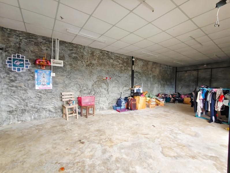 บ้านเดี่ยวพร้อมที่ดินสองพี่น้อง สุพรรณบุรี, Suphan Buri, Bo Suphan, Song Phi Nong, Suphan Buri, 2 Bedrooms, 100 sqm, Single Detached House For Sale, by The Best Property โอ็ต, 500645951 - DDproperty.com