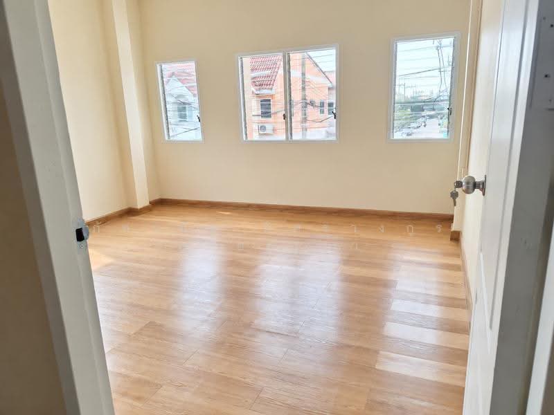Baan Klang Soi Village 2, Pathum Thani, Lat Sawai, Lam Luk Ka, Pathum Thani, 3 Bedrooms, 81 sqm, Townhouse For Sale, by ภัทรนัน อิศรางกูร ณ อยุธยา, 500646182 - DDproperty.com