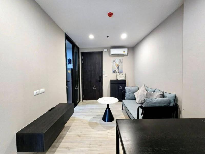 XT Huaikhwang, Bangkok, 244 Ratchadaphisek Road, Huai Khwang, Bangkok, 1 Bedroom, 35 sqm, Condo For Rent, by Thanyalak Ajmera, 500646211 - DDproperty.com