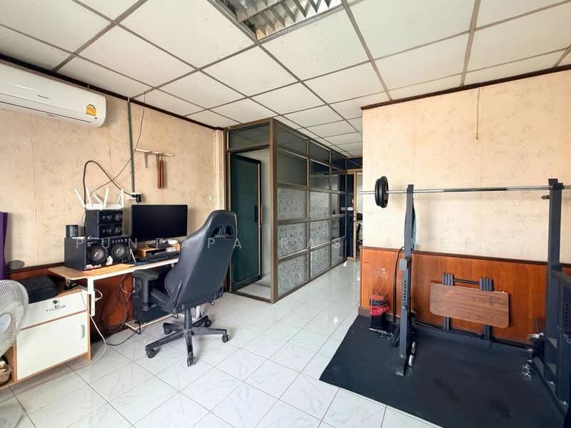 Suan Talay, Bangkok, Bangmot, Thung Khru, Bangkok, 4 Bedrooms, 180 sqm, Townhouse For Sale, by Punpapa Rassamee, 500646247 - DDproperty.com