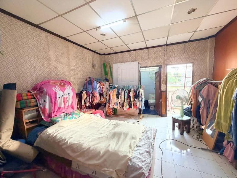 Suan Talay, Bangkok, Bangmot, Thung Khru, Bangkok, 4 Bedrooms, 180 sqm, Townhouse For Sale, by Punpapa Rassamee, 500646247 - DDproperty.com