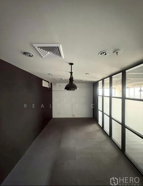 ให้เช่าพื้นที่สำนักงาน 224 ตร.ม. ใกล้ BTS พร้อมพงษ์ คลองเตย กรุงเทพ HRE01515, กรุงเทพ, คลองตัน, คลองเตย, กรุงเทพ, 224 ตร.ม., สำนักงาน ให้เช่า, โดย Hero Realtor Co., Ltd., 500646324 - DDproperty.com