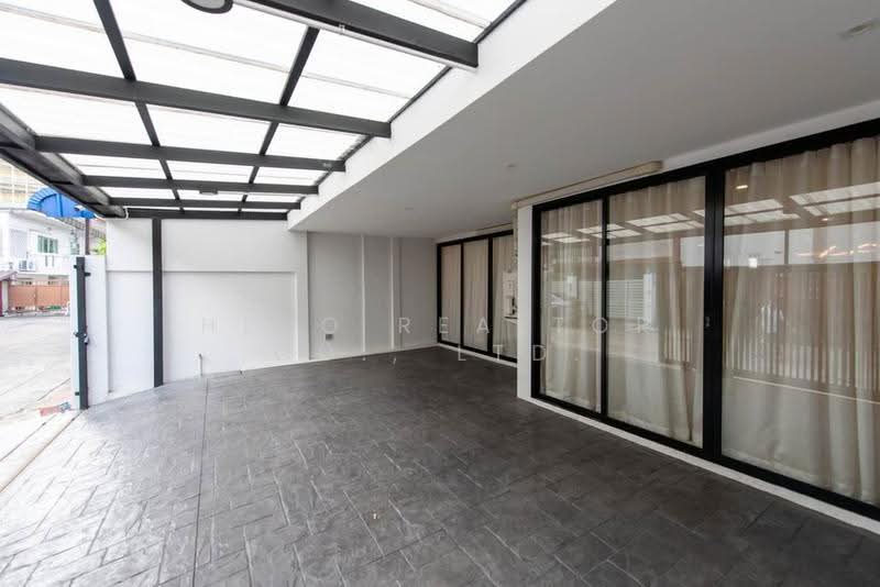 For rent 5 Bedroom Townhouse Near BTS Phra Khanong Watthana, Bangkok HRE01513, กรุงเทพ, คลองตันเหนือ, วัฒนา, กรุงเทพ, 200 ตร.ม., ทาวน์เฮ้าส์ ให้เช่า, โดย Hero Realtor Co., Ltd., 500646363 - DDproperty.com