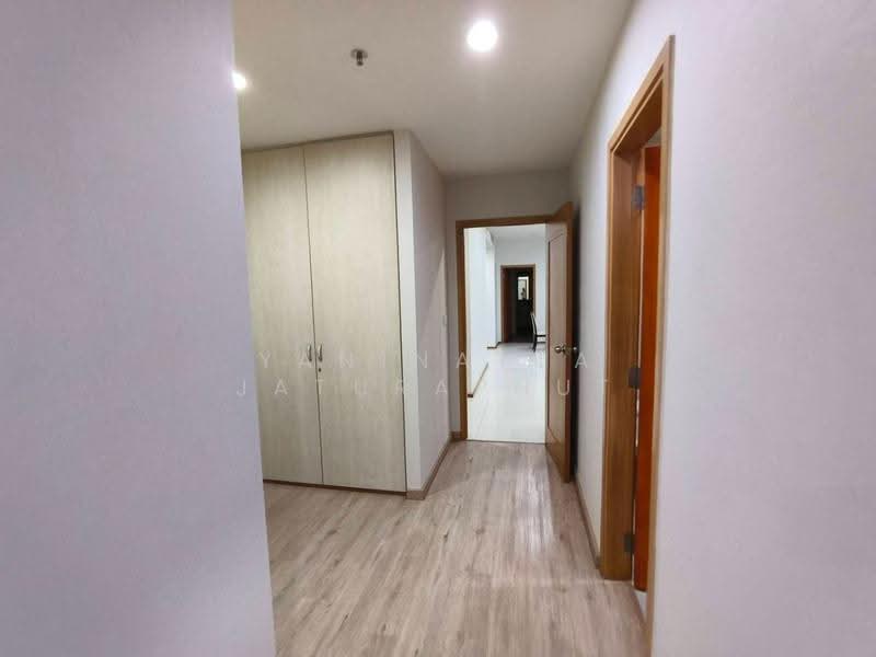 The Emporio Place, Bangkok, 93 Soi Sukhumvit 24, Sukhumvit Road, Khong Tan, Khlong Toei, Bangkok, 2 Bedrooms, 105 sqm, Condo For Rent, by Yaninatta Jaturaphut, 500646379 - DDproperty.com