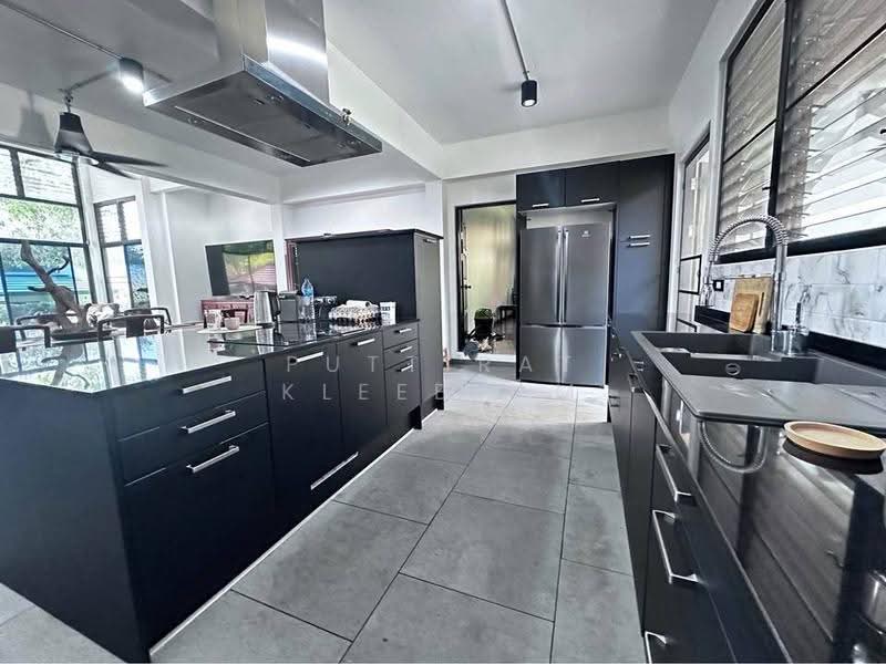 4 BR house, Chon Buri (Pattaya), Bang Sa-re, Sattahip, Chon Buri (Pattaya), 4 Bedrooms, 445 sqm, Single Detached House For Sale, by Puttirat Kleebyam, 500646401 - DDproperty.com