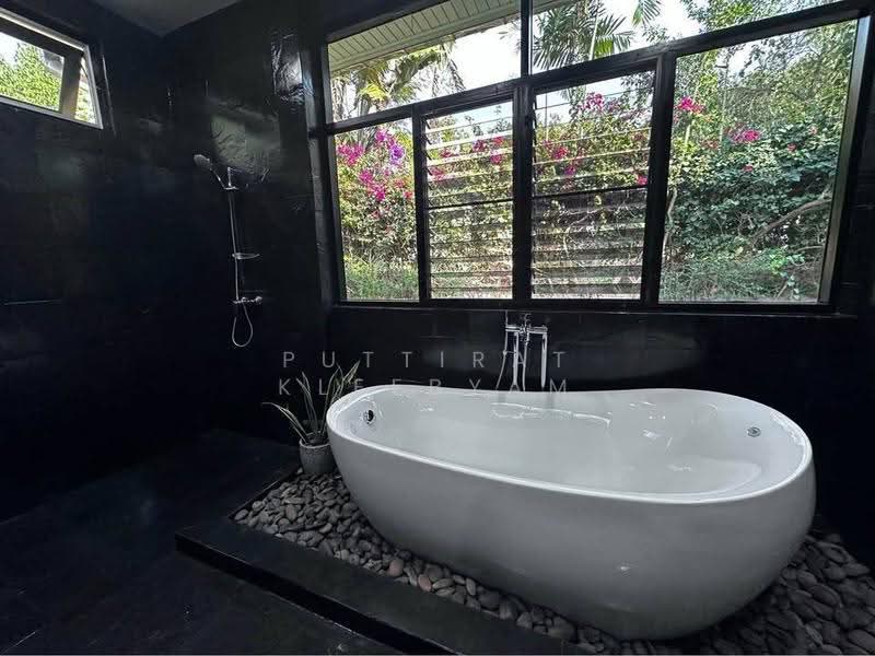 4 BR house, Chon Buri (Pattaya), Bang Sa-re, Sattahip, Chon Buri (Pattaya), 4 Bedrooms, 445 sqm, Single Detached House For Sale, by Puttirat Kleebyam, 500646401 - DDproperty.com