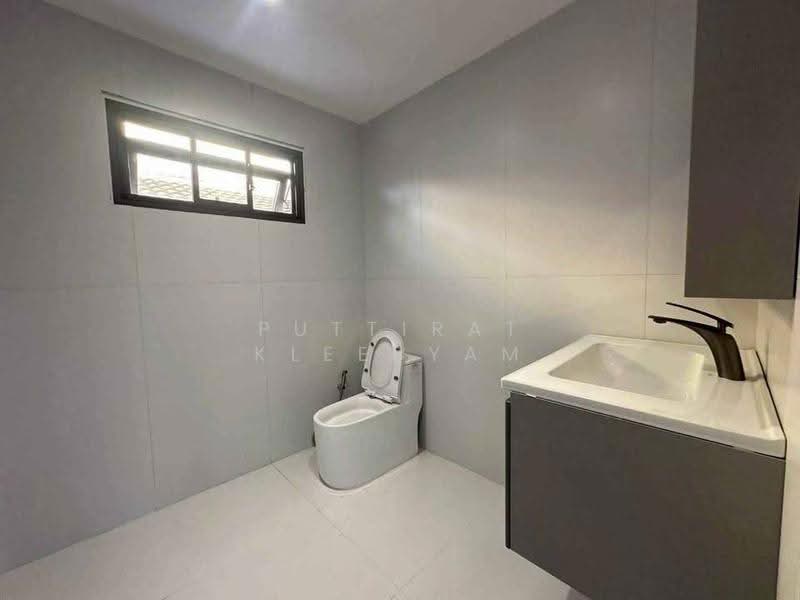 5-BR House, Chon Buri (Pattaya), Nong Pru, Bang Lamung (Pattaya), Chon Buri (Pattaya), 5 Bedrooms, 300 sqm, Single Detached House For Sale, by Puttirat Kleebyam, 500646408 - DDproperty.com