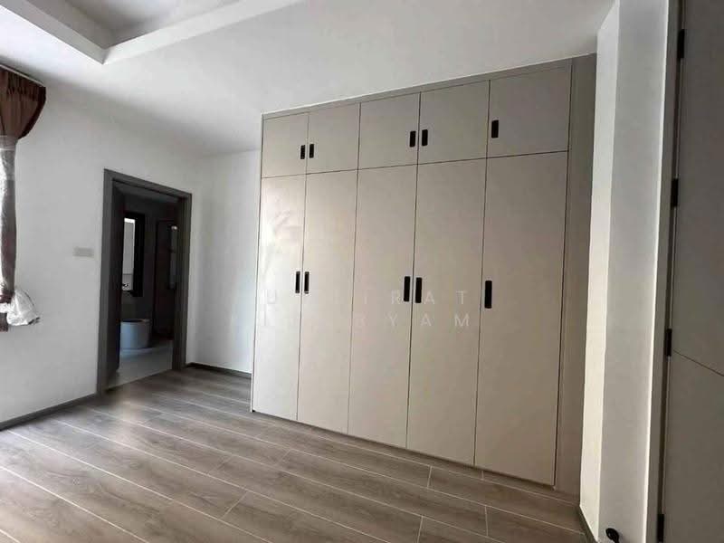 5-BR House, Chon Buri (Pattaya), Nong Pru, Bang Lamung (Pattaya), Chon Buri (Pattaya), 5 Bedrooms, 300 sqm, Single Detached House For Sale, by Puttirat Kleebyam, 500646408 - DDproperty.com