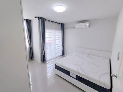 ขาย - 2 BR townhouse, ชลบุรี