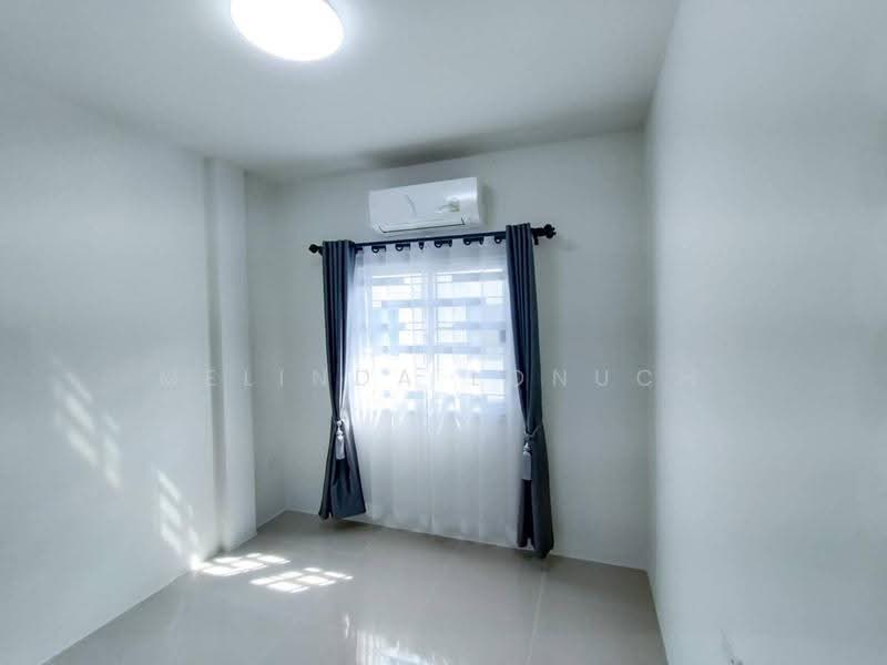 2 BR townhouse, Chon Buri (Pattaya), Bang Lamung, Bang Lamung (Pattaya), Chon Buri (Pattaya), 2 Bedrooms, 93 sqm, Townhouse For Sale, by Melinda Lonuch, 500646415 - DDproperty.com