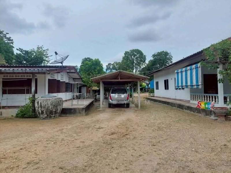 3-BR House, Chon Buri (Pattaya), Huai Yai, Bang Lamung (Pattaya), Chon Buri (Pattaya), 3 Bedrooms, 204 sqm, Single Detached House For Sale, by Puttirat Kleebyam, 500646426 - DDproperty.com