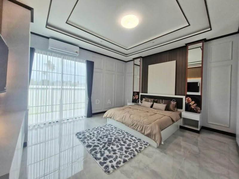 4-BR House, Chon Buri (Pattaya), Huai Yai, Bang Lamung (Pattaya), Chon Buri (Pattaya), 4 Bedrooms, 382 sqm, Single Detached House For Sale, by Melinda Lonuch, 500646433 - DDproperty.com