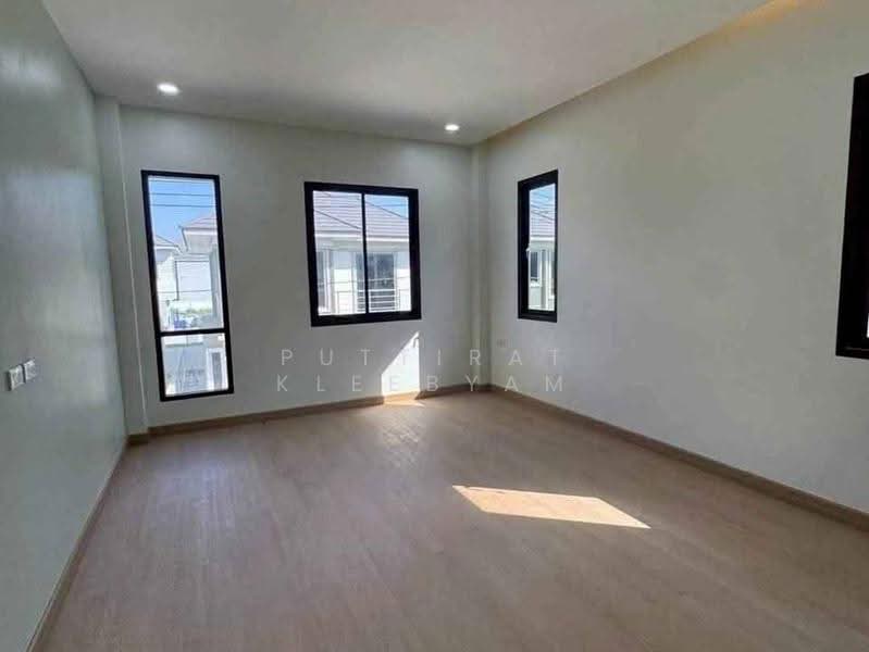 3-BR House, Chon Buri (Pattaya), Nong Pla Lai, Bang Lamung (Pattaya), Chon Buri (Pattaya), 3 Bedrooms, 204 sqm, Single Detached House For Sale, by Puttirat Kleebyam, 500646436 - DDproperty.com