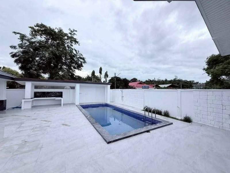 3-BR House, Chon Buri (Pattaya), Poong, Bang Lamung (Pattaya), Chon Buri (Pattaya), 3 Bedrooms, 204 sqm, Single Detached House For Sale, by Puttirat Kleebyam, 500646452 - DDproperty.com