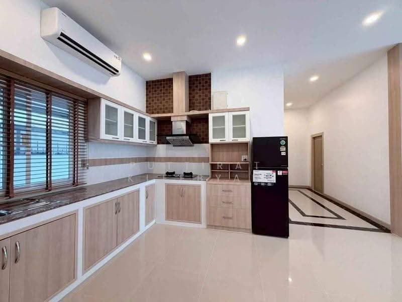 บ้าน 3-ห้องนอน, ชลบุรี, โป่ง, บางละมุง, ชลบุรี, 204 ตร.ม., บ้านเดี่ยว ขาย, โดย Puttirat Kleebyam, 500646452 - DDproperty.com
