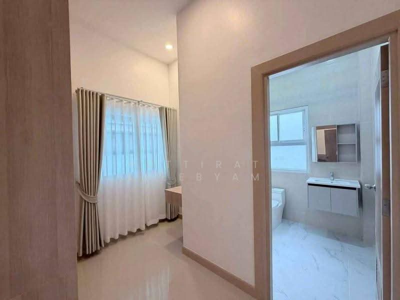 3-BR House, Chon Buri (Pattaya), Poong, Bang Lamung (Pattaya), Chon Buri (Pattaya), 3 Bedrooms, 204 sqm, Single Detached House For Sale, by Puttirat Kleebyam, 500646452 - DDproperty.com